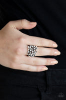 Paparazzi Gardenia Gleam - White Ring