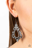 Paparazzi Fit for a DIVA - Black Earrings