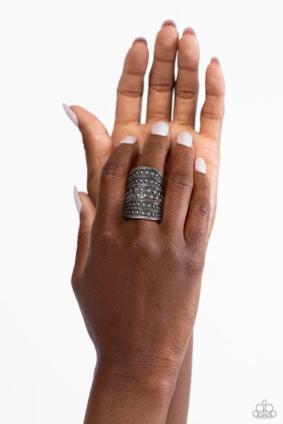 Paparazzi Diamondback Bravado - Silver Ring