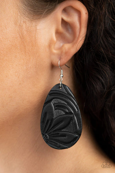 Paparazzi Garden Therapy - Black Earrings