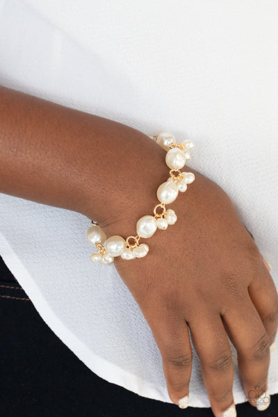 Paparazzi Imperfectly Perfect - Gold Bracelet