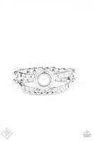 Paparazzi GLOW Me Away Ring