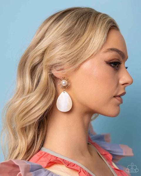 Paparazzi Sunburst Sophistication - Gold Post Earrings