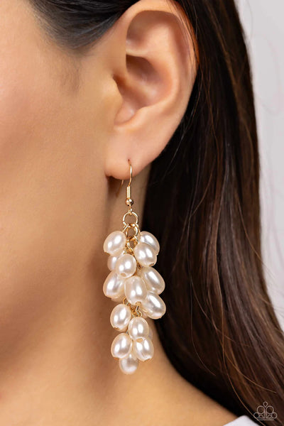 Paparazzi Pearl Posse - Gold Earrings