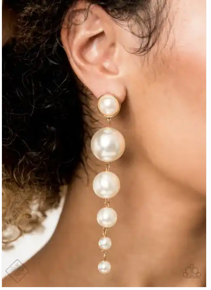 Paparazzi Living a WEALTHY Lifestyle - Gold Post Earrings