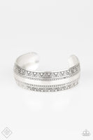 Paparazzi Desert Peaks - Silver Bracelet