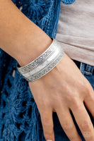 Paparazzi Desert Peaks - Silver Bracelet