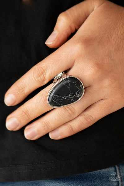 Paparazzi Marble Mecca - Black Ring