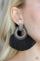 Paparazzi I Am Spartacus - Black Earrings