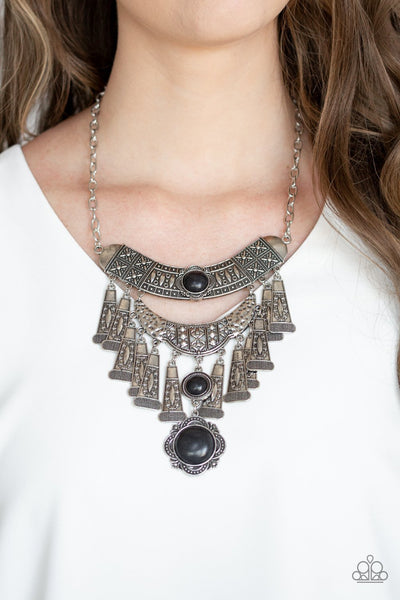 Paparazzi Sahara Royal - Black Necklace