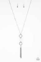 Paparazzi Diva In Diamonds - Silver Necklace