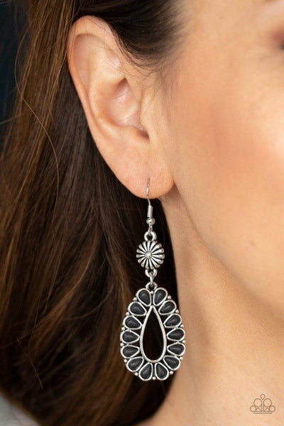 Paparazzi Stone Orchard - Black Earrings