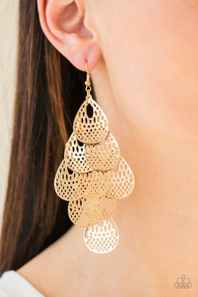 Paparazzi Lure Them In - Gold Earrings