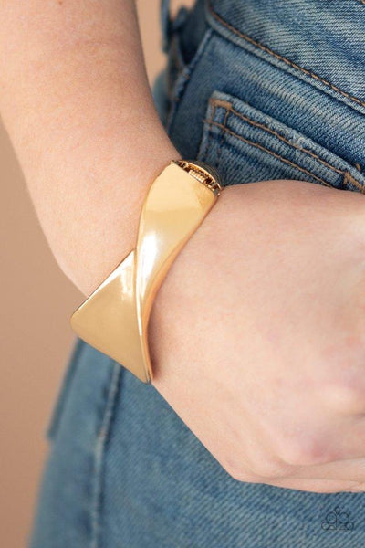 Paparazzi Retro Reflections - Gold Bracelet