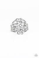 Paparazzi Meet In The Middle - Silver Ring