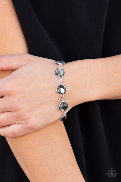 Paparazzi Perfect Imperfection - Silver Bracelet