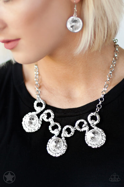 Paparazzi Hypnotized - Silver Necklace