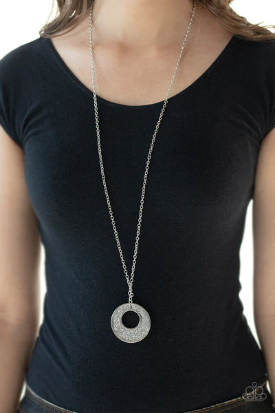Paparazzi Glitzy Glow - Silver Necklace
