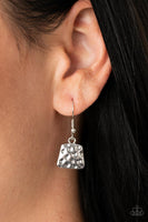 Paparazzi HAUTE Plates - Silver Necklace