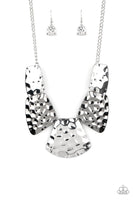 Paparazzi HAUTE Plates - Silver Necklace