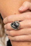 Paparazzi Earth Hearth - Black Ring