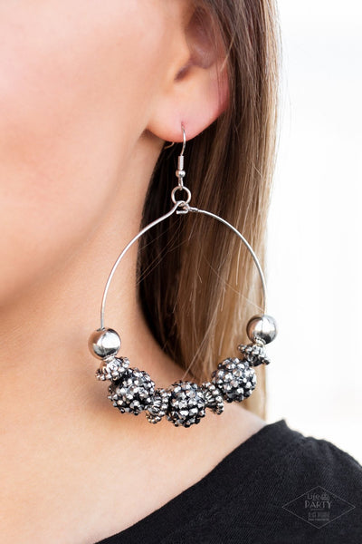 Paparazzi I Can Take a Compliment - Silver Earrings