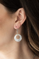 Paparazzi Texture Trio - Silver Necklace