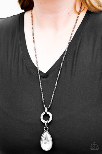 Paparazzi Lookin Like A Million - Black Necklace